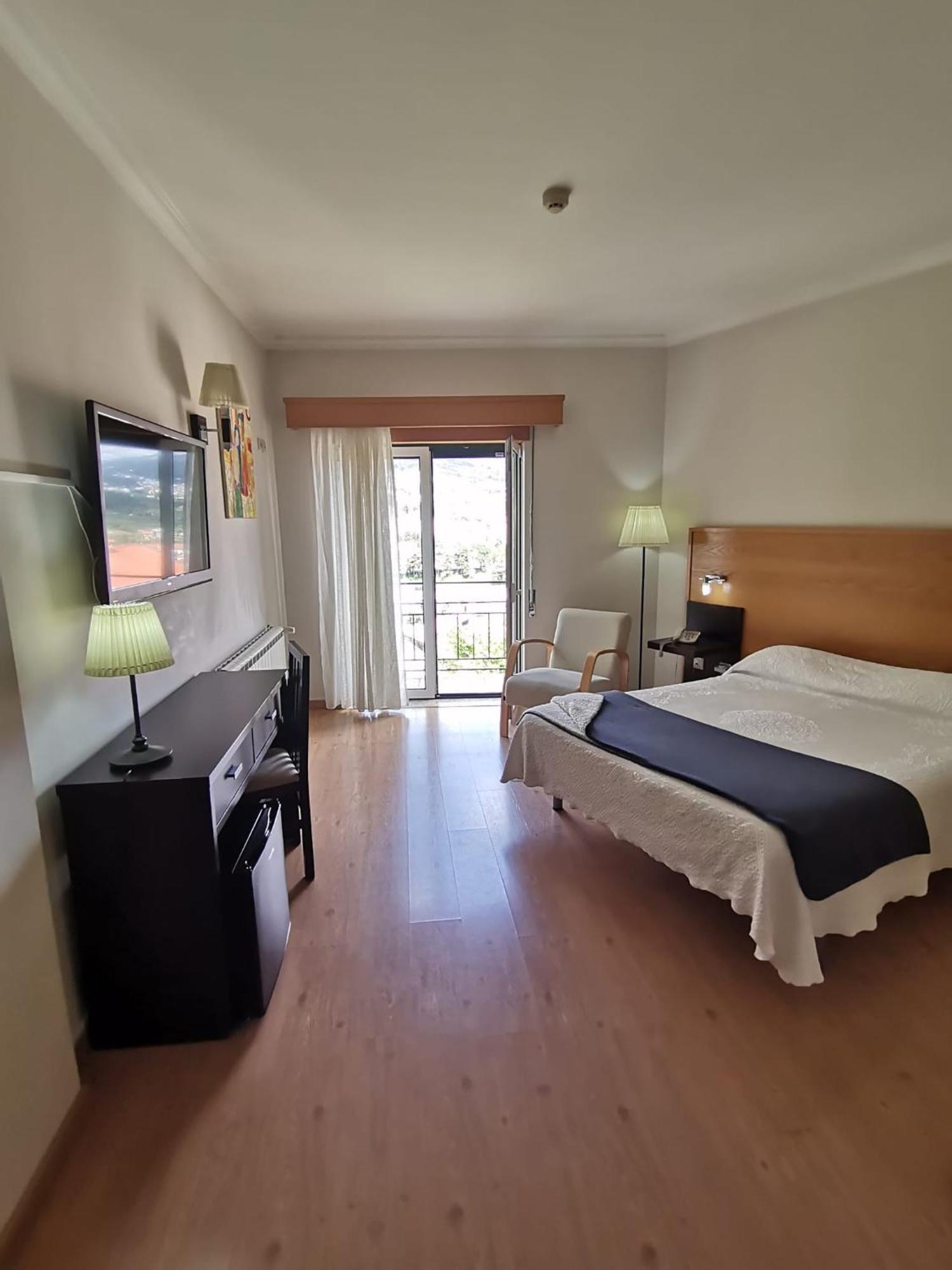 Hotel Covilha Jardim Extérieur photo